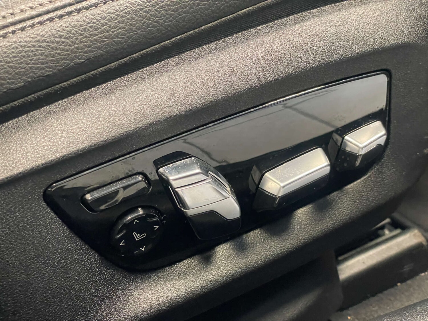 Used BMW 5 Series 2023 for sale - 78213111: Photo 31