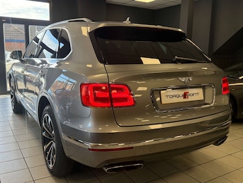 Used Bentley Bentayga 2016 for sale - 78782769: Photo