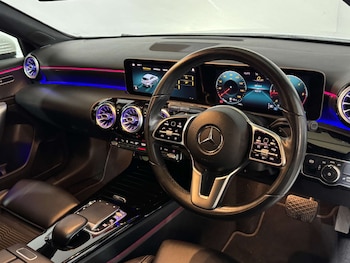 Used Mercedes-Benz A-Class 2018 for sale - 75942554: Photo
