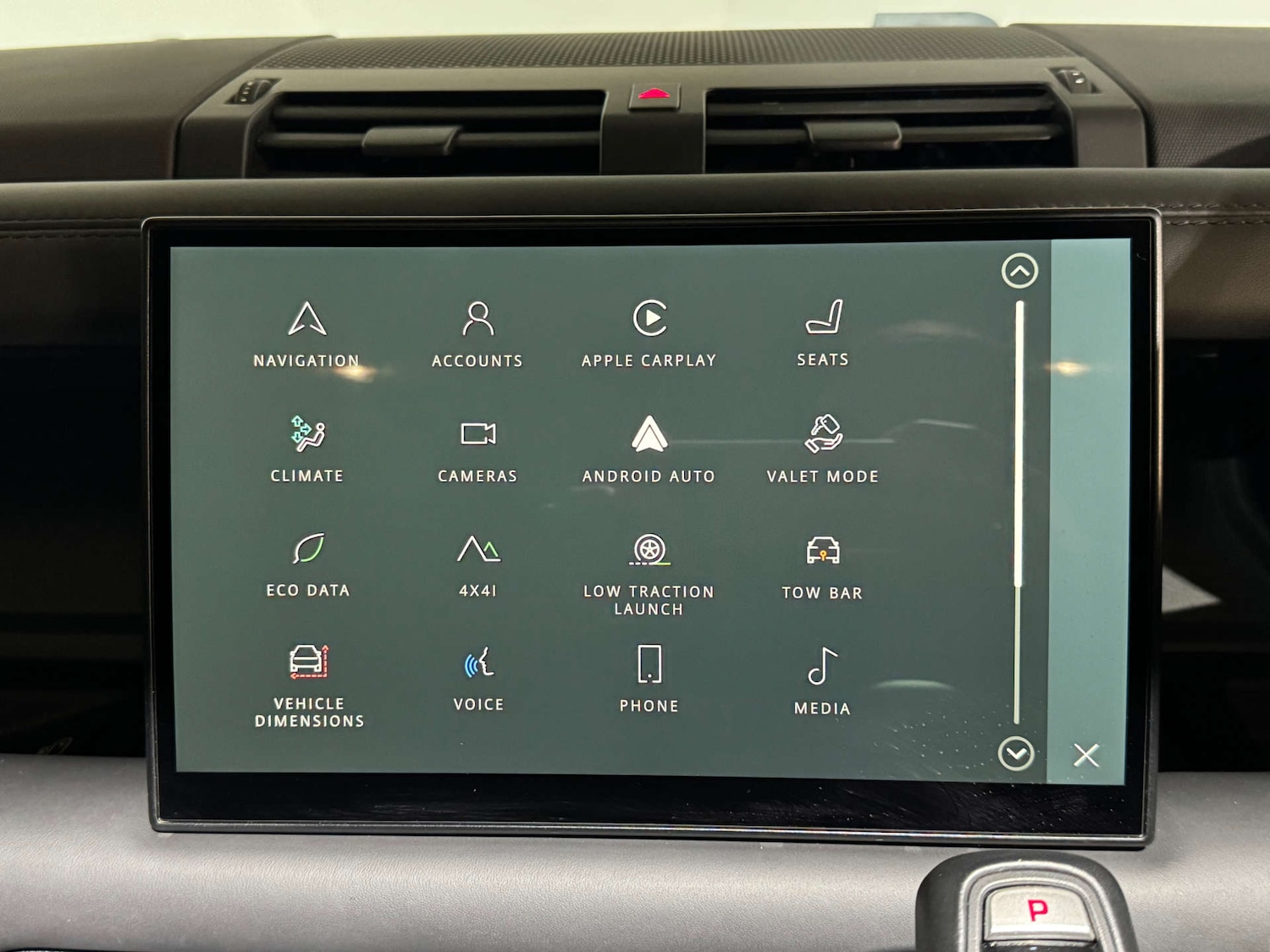 Used Land Rover Defender 2022 for sale - 76601516: Photo 17