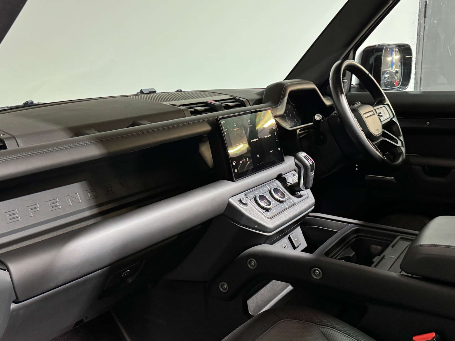 Used Land Rover Defender 2022 for sale - 76601516: Photo 28