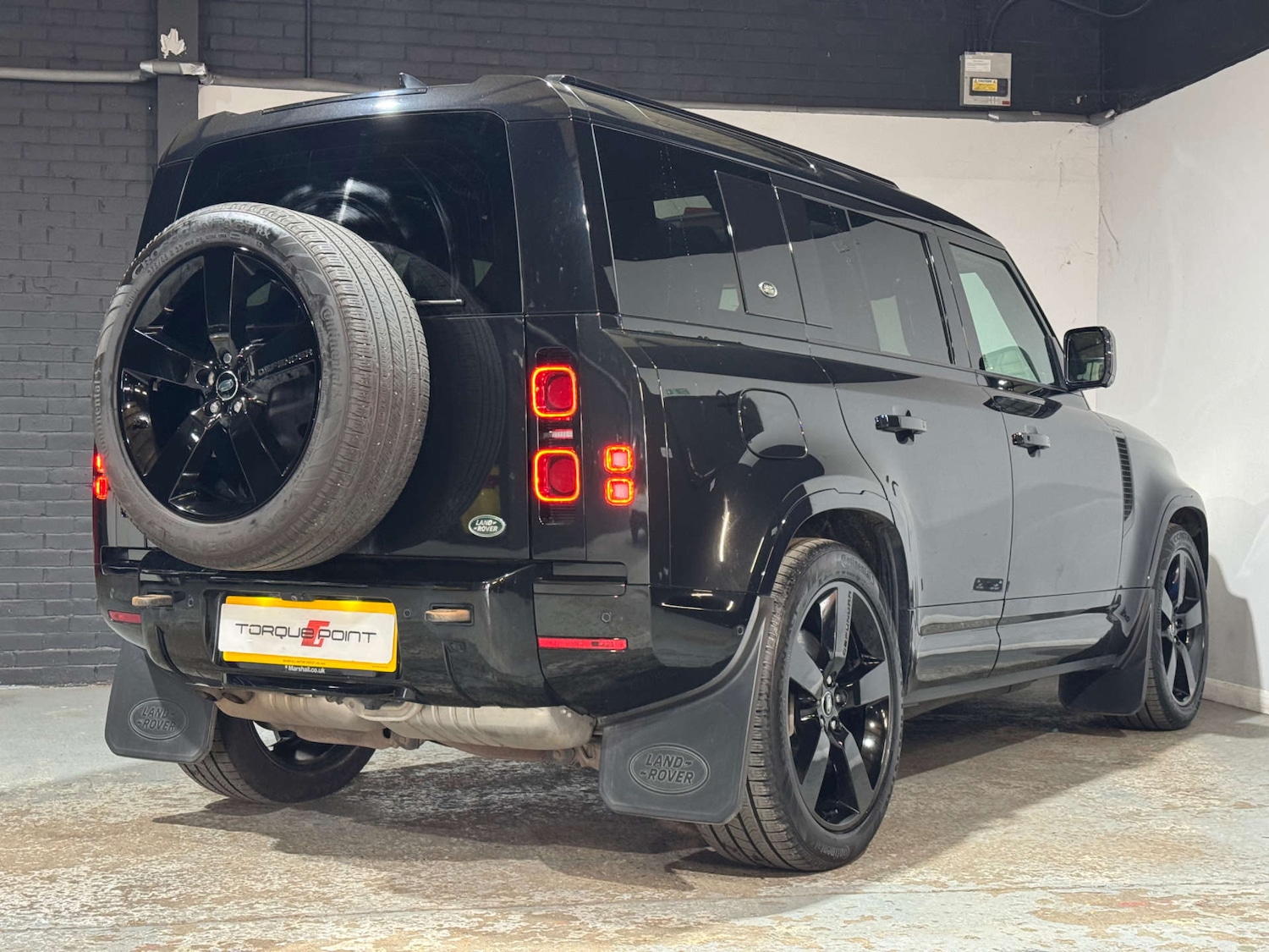 Used Land Rover Defender 2022 for sale - 76601516: Photo 30