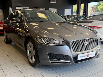 Used Jaguar XF 2017 for sale - 79468195: Photo