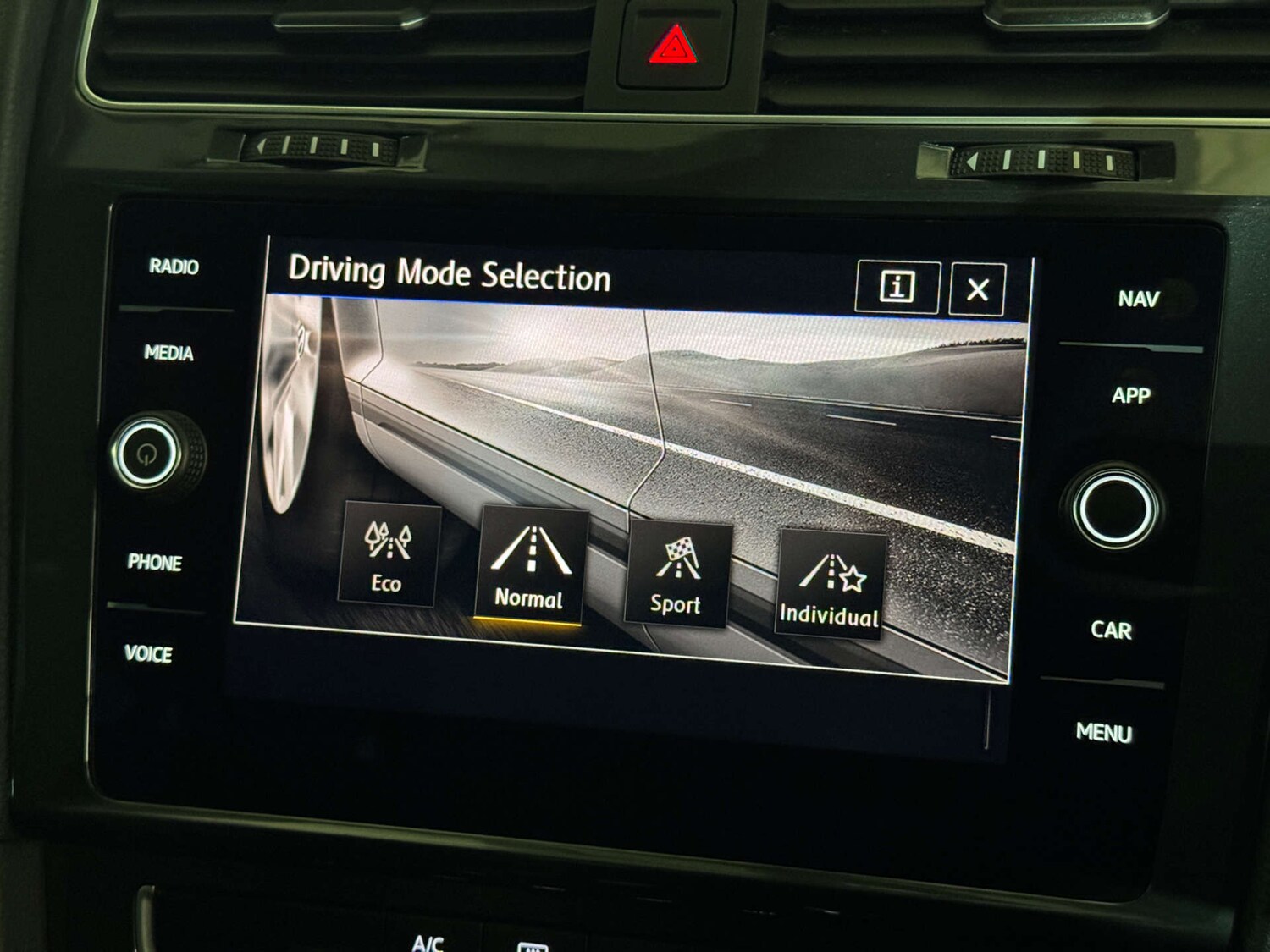 Used Volkswagen Golf 2019 for sale - 76601598: Photo 16