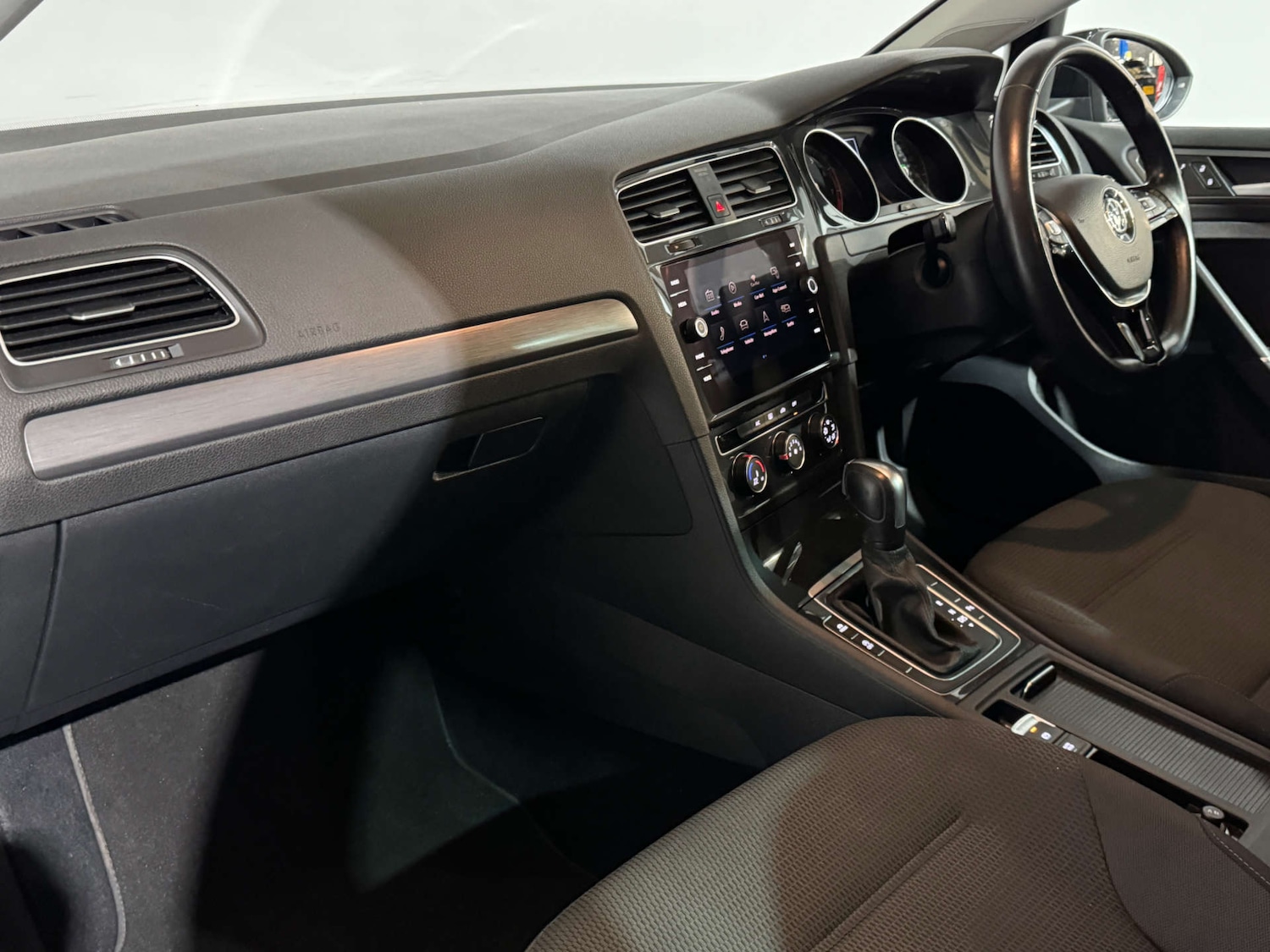 Used Volkswagen Golf 2019 for sale - 76601598: Photo 34