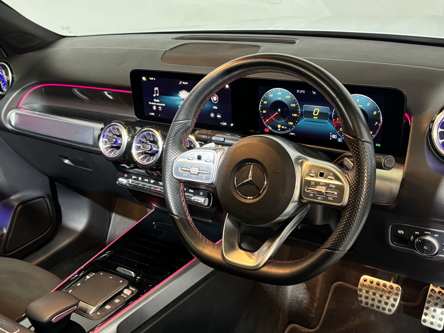 Used Mercedes-Benz GLB 2022 for sale - 76280336: Photo 2