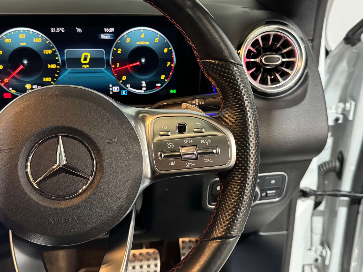 Used Mercedes-Benz GLB 2022 for sale - 76280336: Photo 25