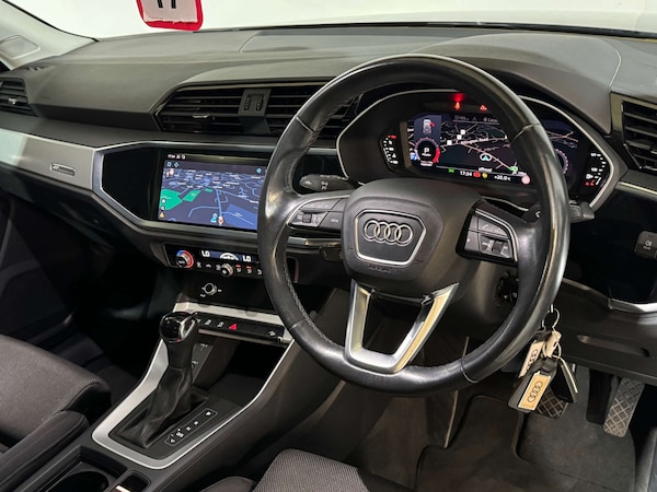 Used Audi Q3 2020 for sale - 76278075: Photo 2