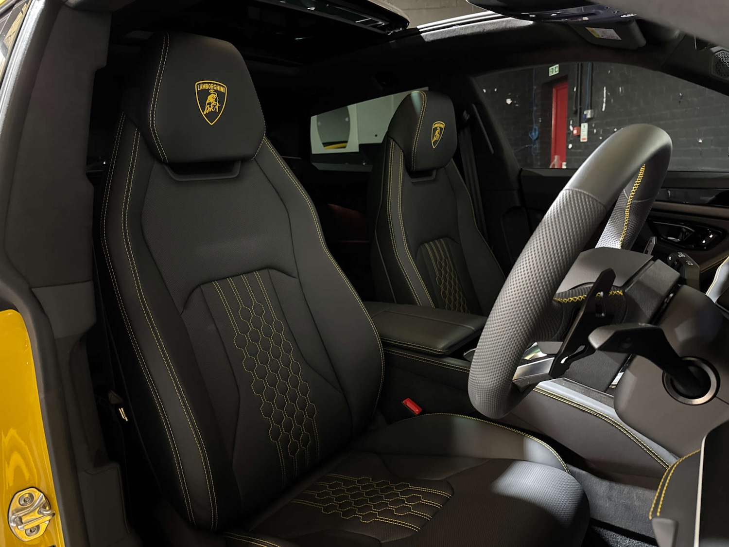 Used Lamborghini Urus 2025 for sale - 77931954: Photo 14