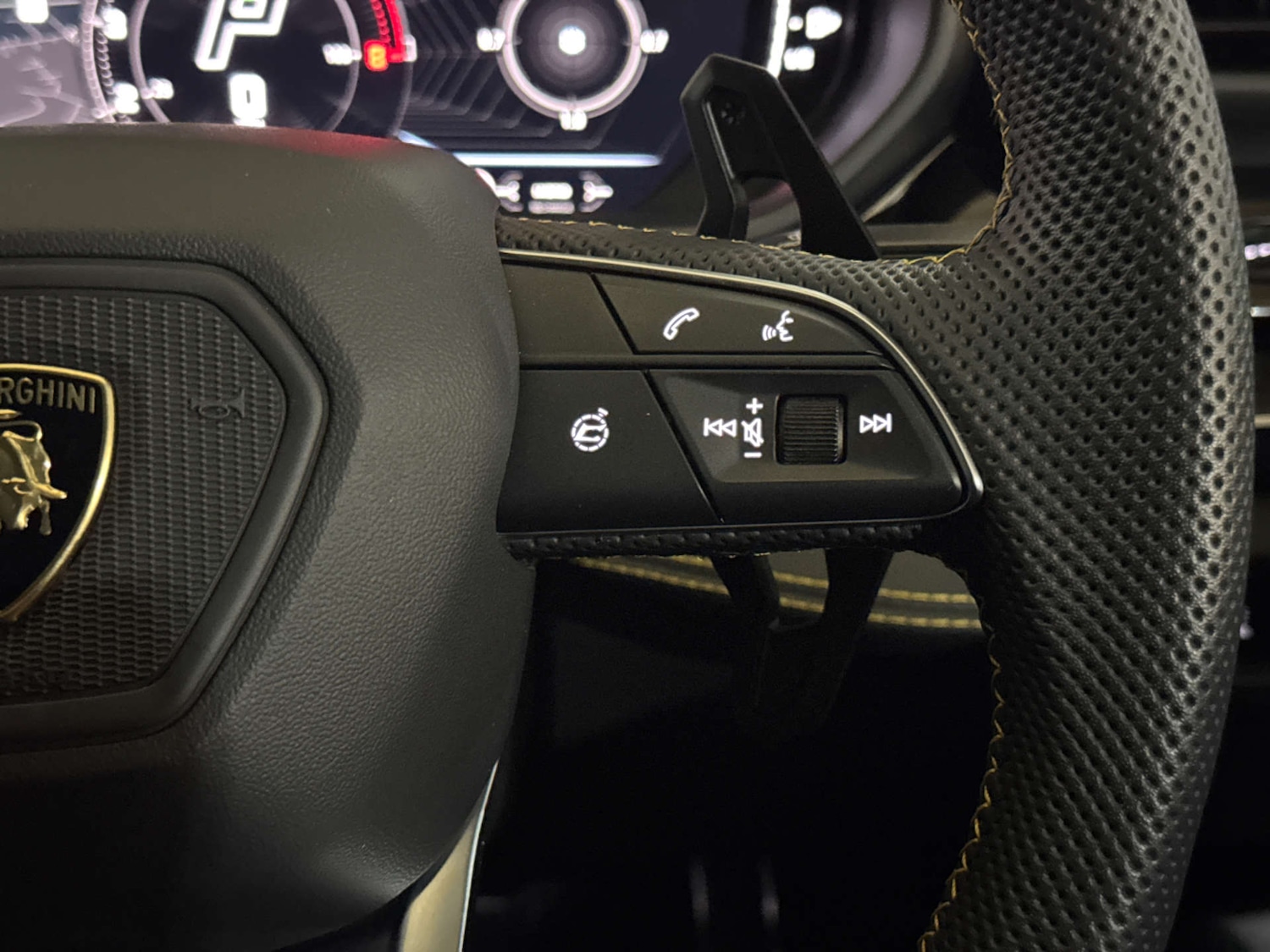 Used Lamborghini Urus 2025 for sale - 77931954: Photo 34