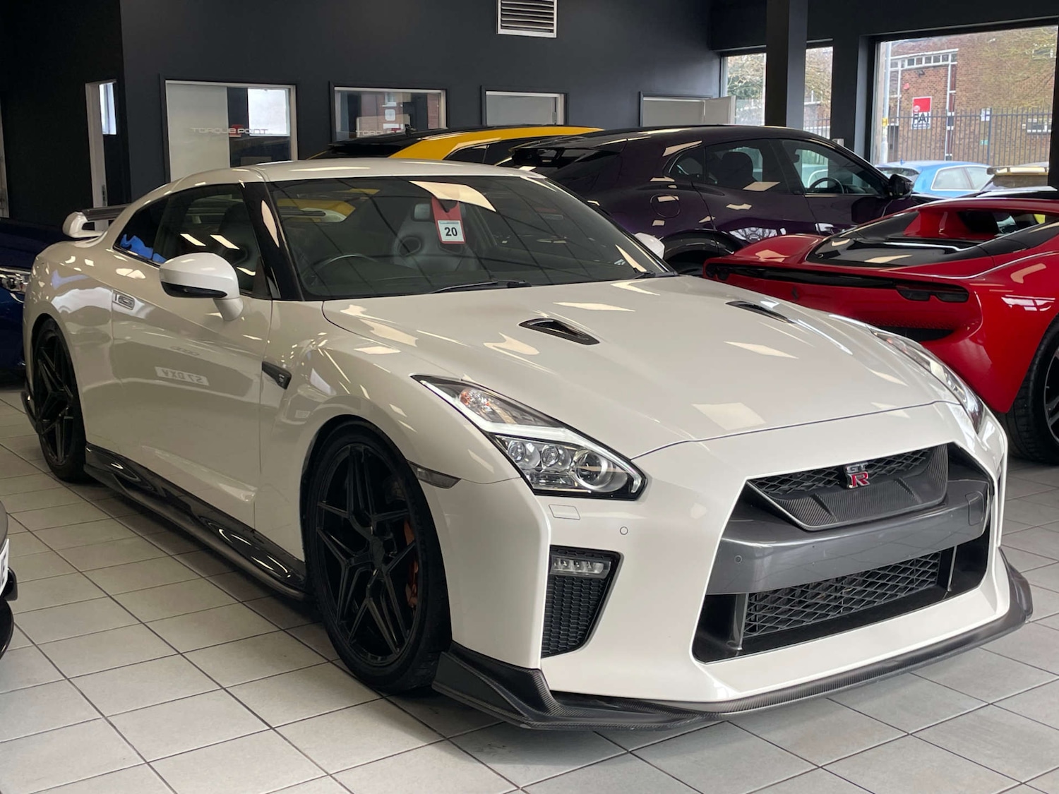 Used Nissan GT-R 2017 for sale - 77991976: Photo 1