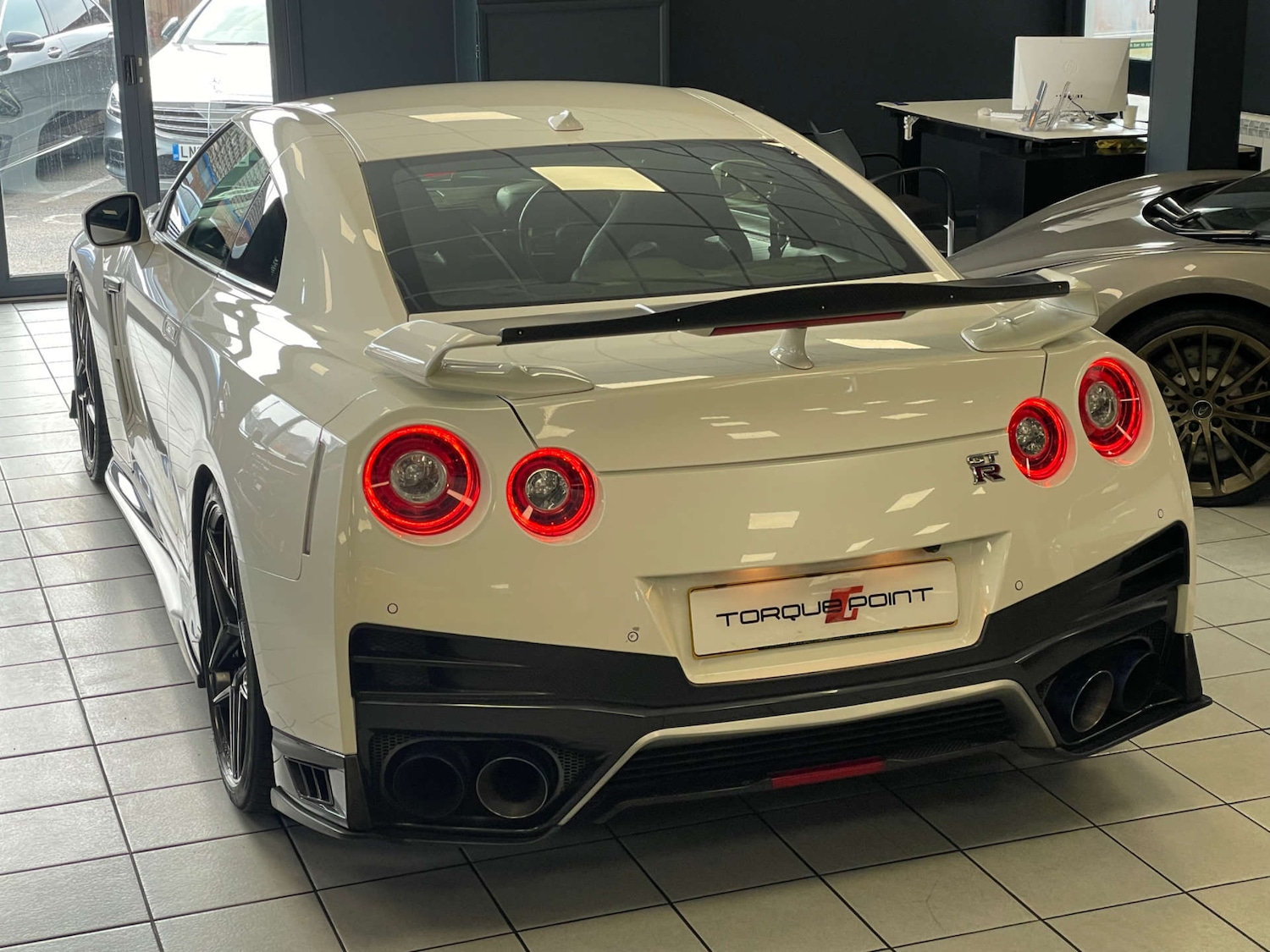Used Nissan GT-R 2017 for sale - 77991976: Photo 31