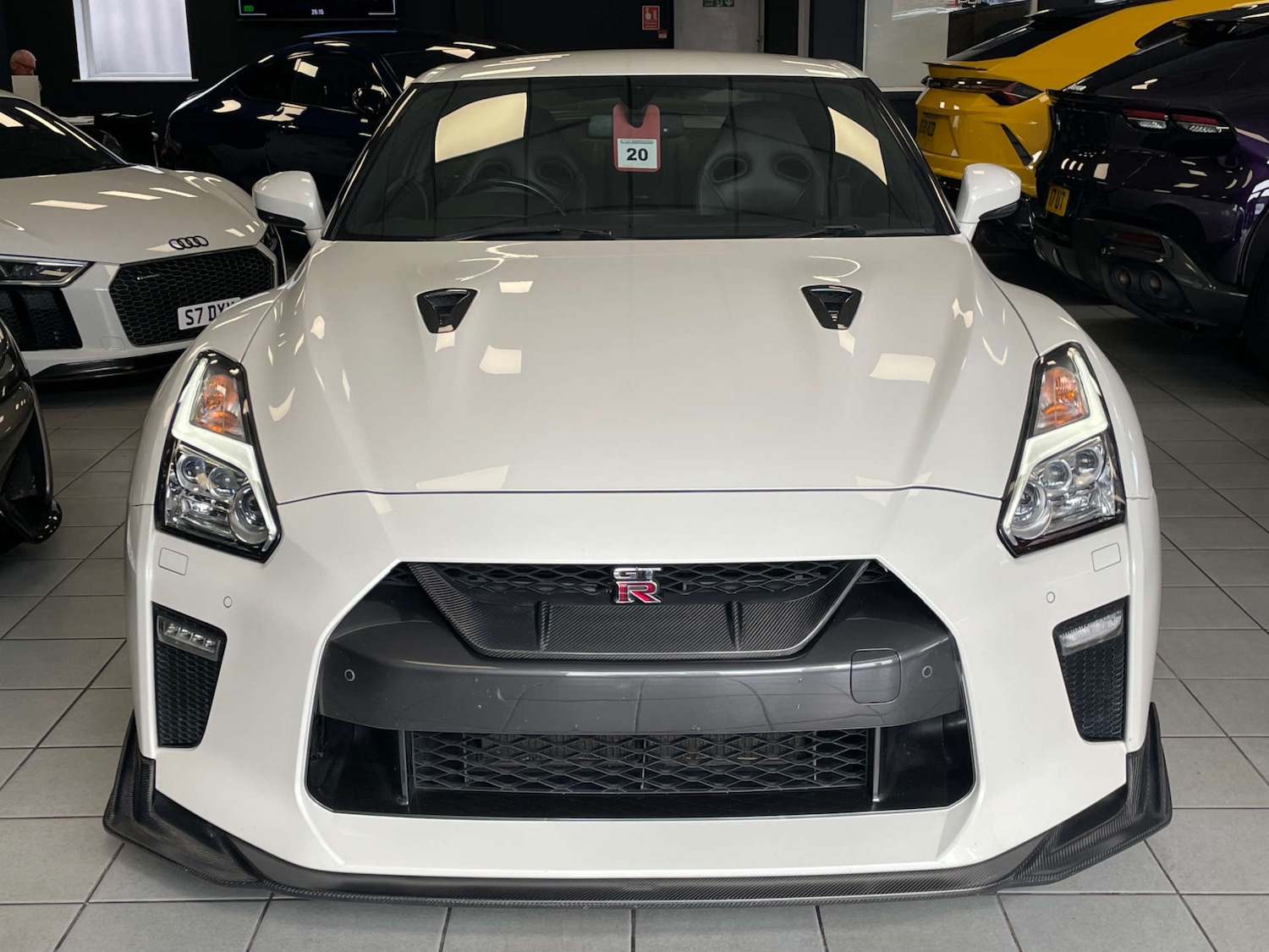 Used Nissan GT-R 2017 for sale - 77991976: Photo 4