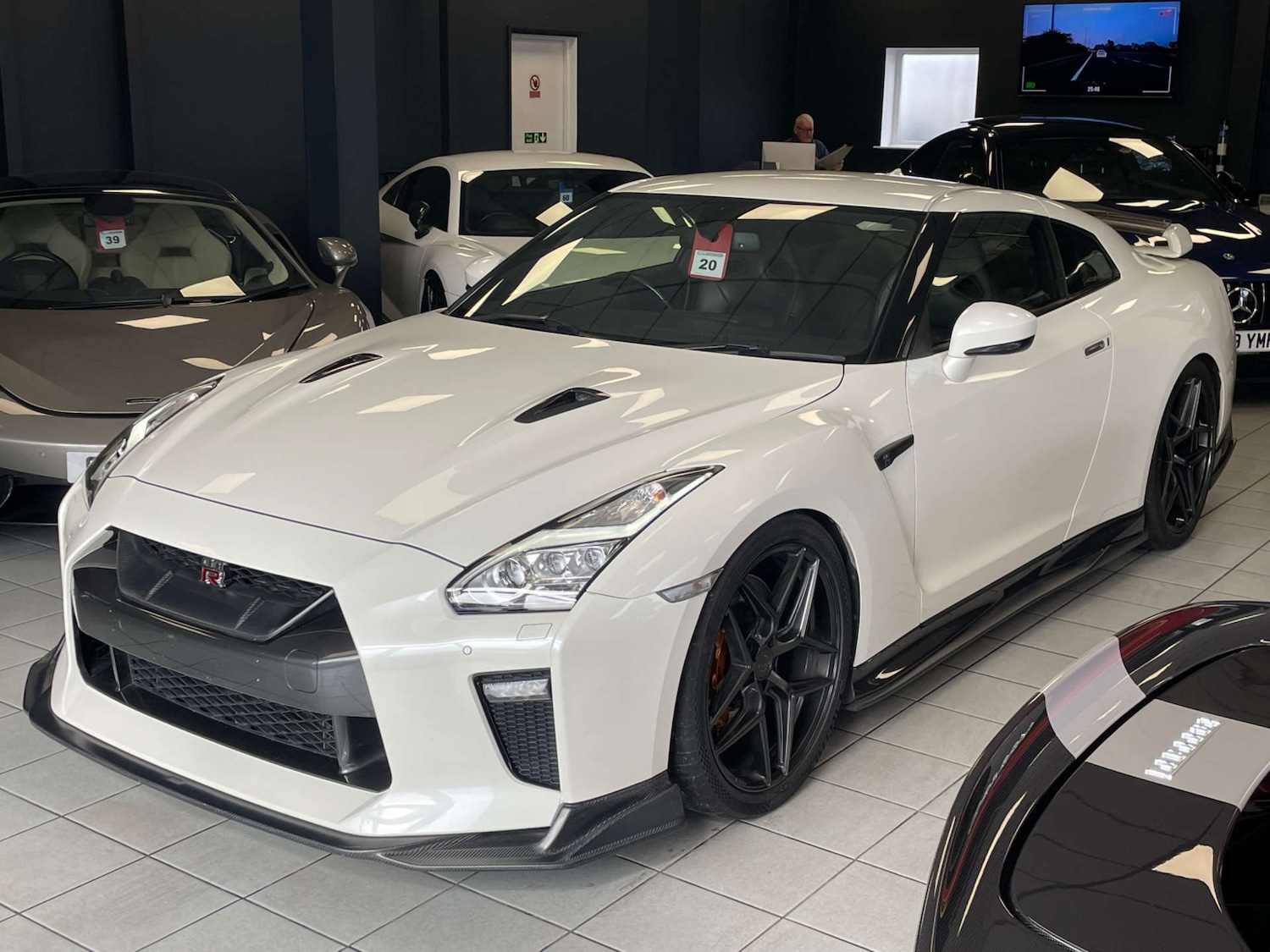 Used Nissan GT-R 2017 for sale - 77991976: Photo 6