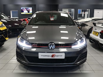 Used Volkswagen Golf 2019 for sale - 76713377: Photo