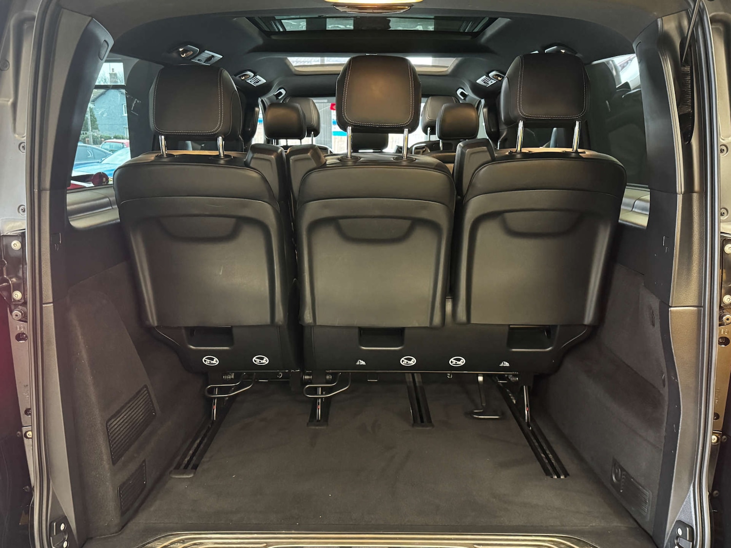 Used Mercedes-Benz V-Class 2019 for sale - 77902953: Photo 11