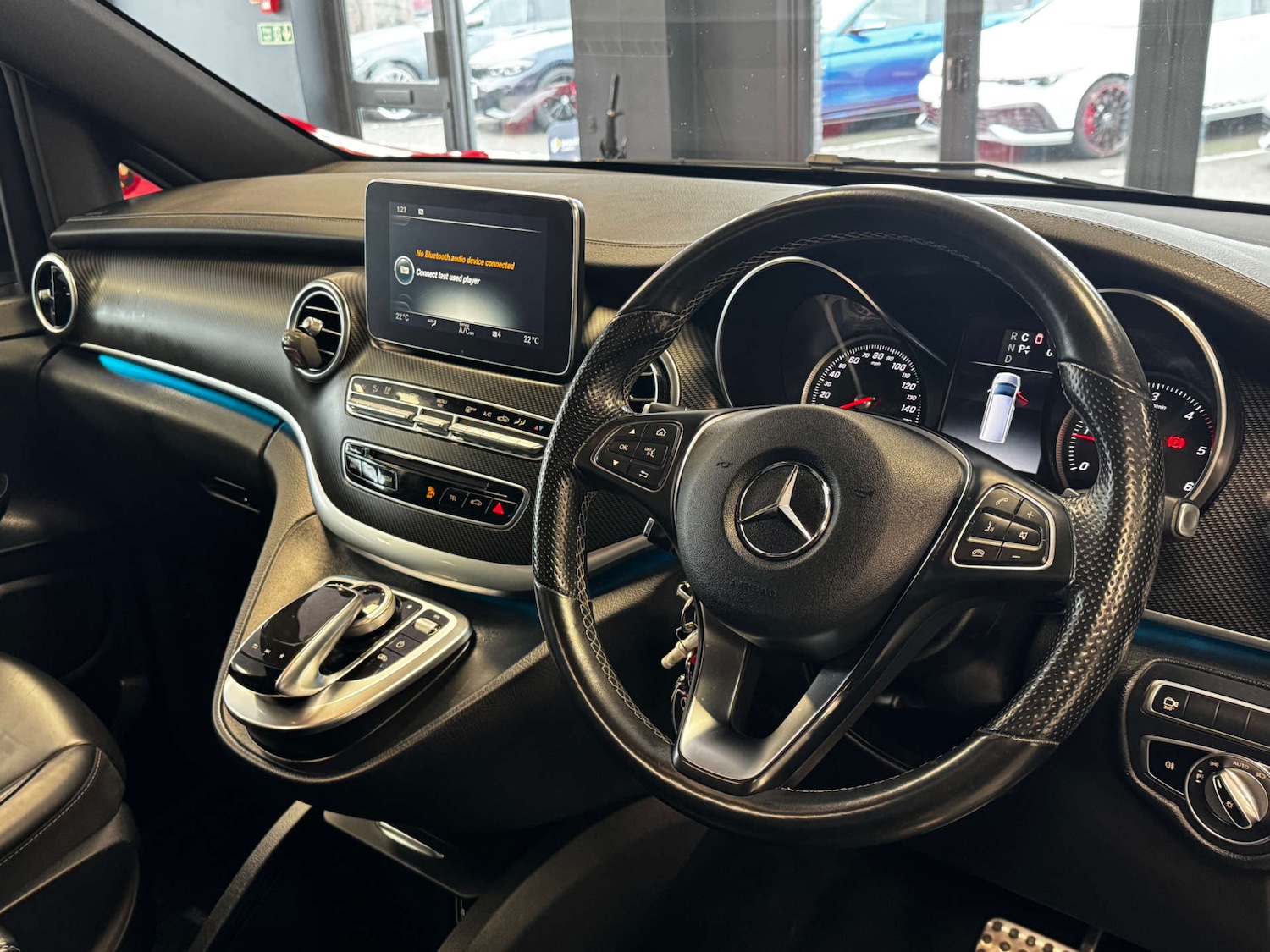 Used Mercedes-Benz V-Class 2019 for sale - 77902953: Photo 2