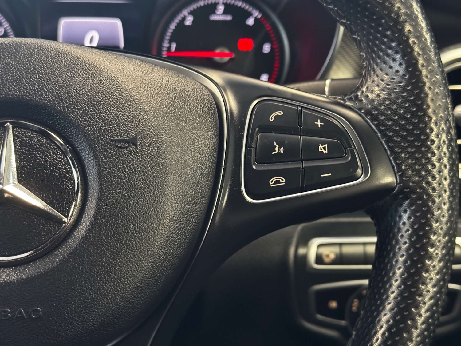 Used Mercedes-Benz V-Class 2019 for sale - 77902953: Photo 24