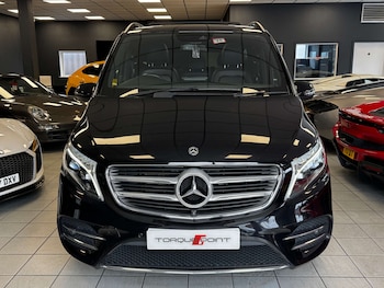 Used Mercedes-Benz V-Class 2019 for sale - 77902953: Photo
