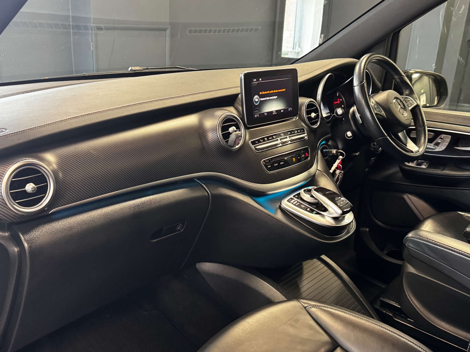 Used Mercedes-Benz V-Class 2019 for sale - 77395375: Photo 13