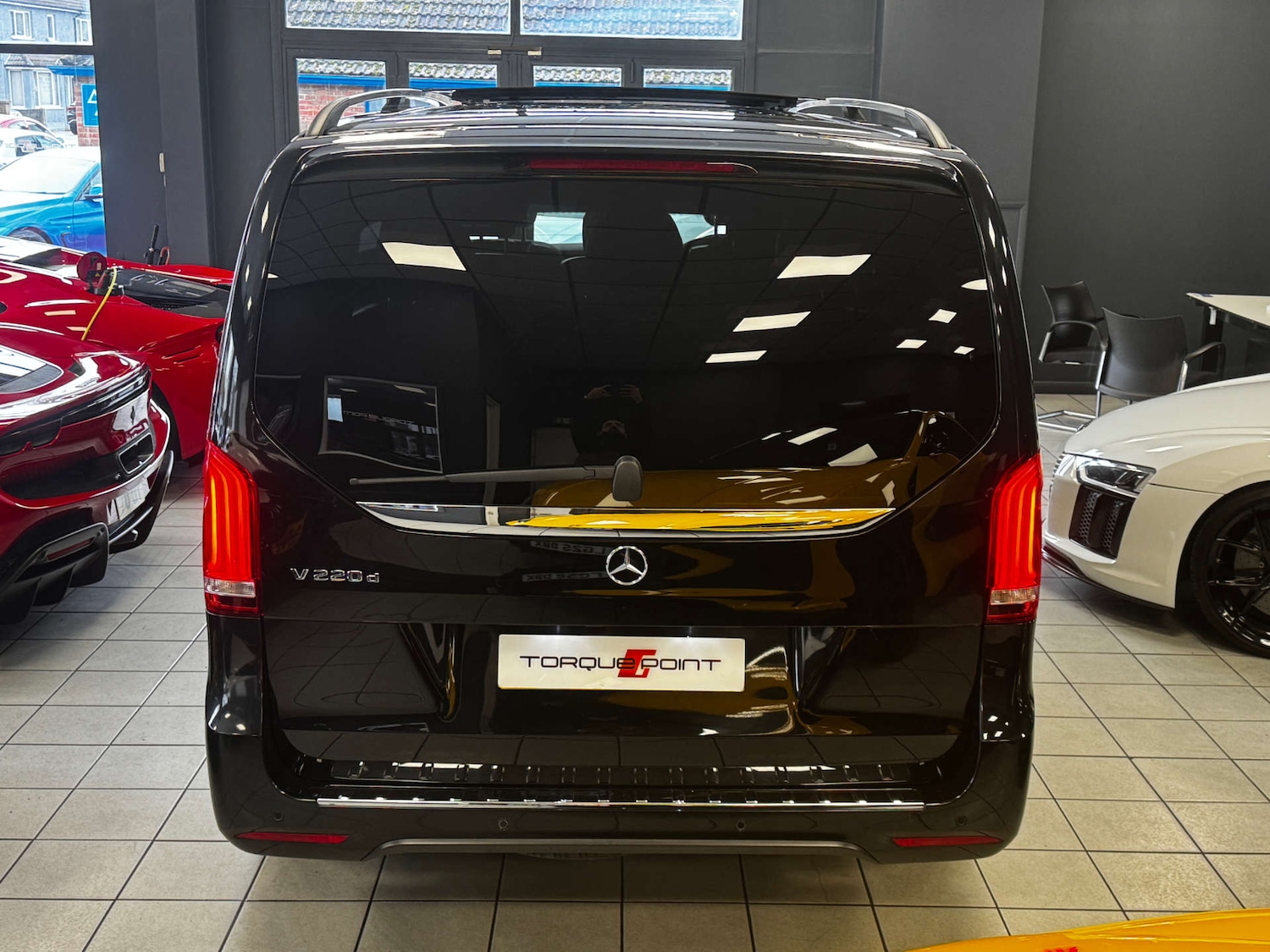 Used Mercedes-Benz V-Class 2019 for sale - 77395375: Photo 28