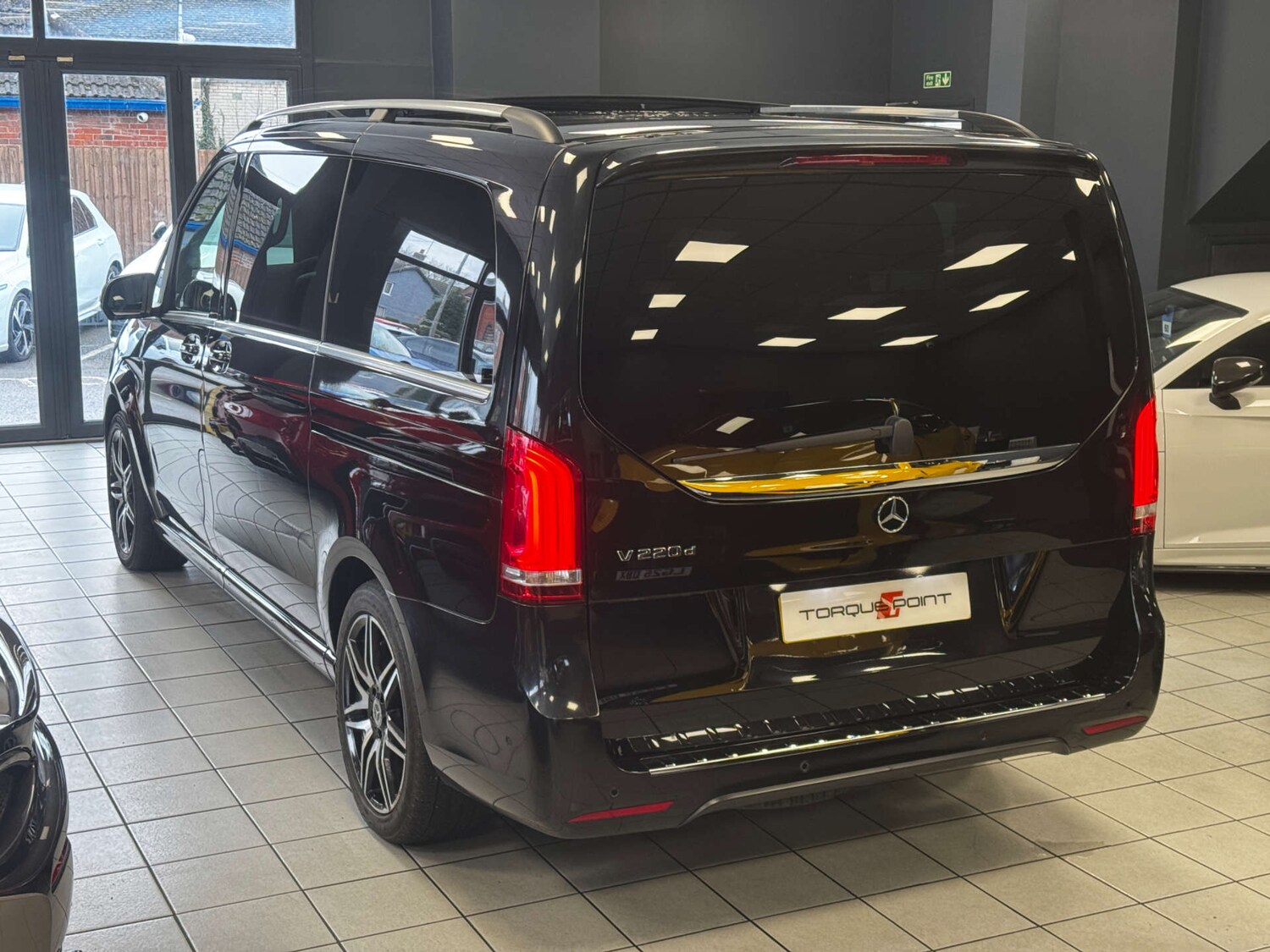 Used Mercedes-Benz V-Class 2019 for sale - 77395375: Photo 32