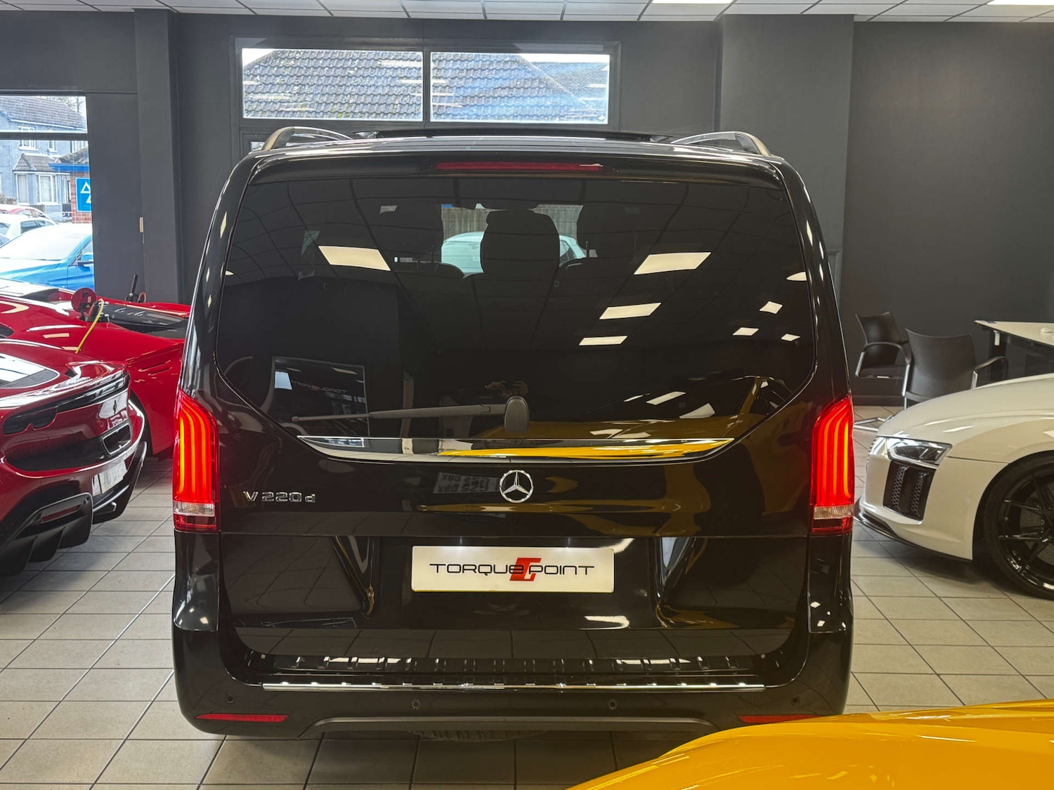 Used Mercedes-Benz V-Class 2019 for sale - 77395375: Photo 5