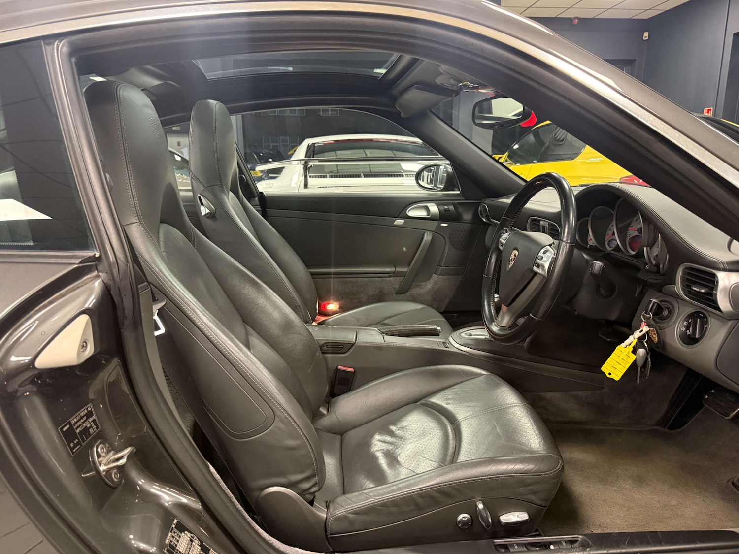 Used Porsche 911 2008 for sale - 77241072: Photo 11