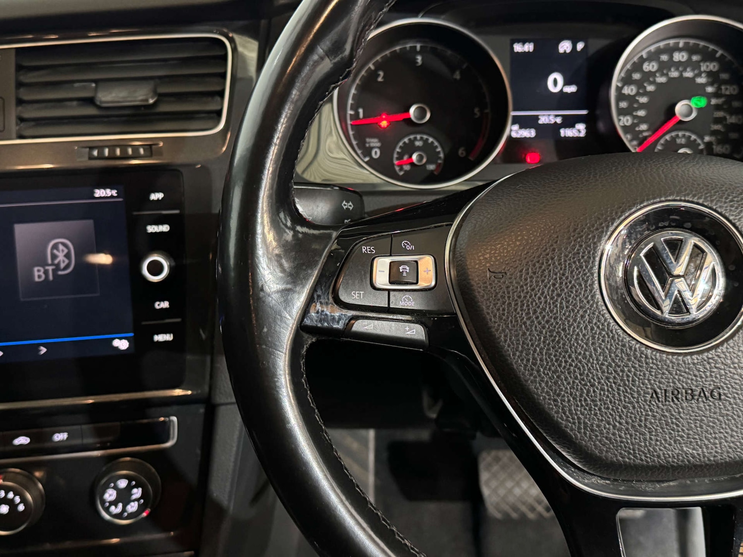 Used Volkswagen Golf 2018 for sale - 76331484: Photo 25