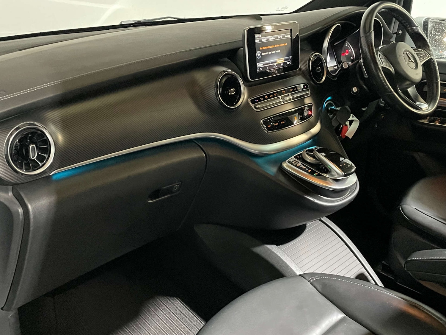 Used Mercedes-Benz V-Class 2019 for sale - 76174343: Photo 30