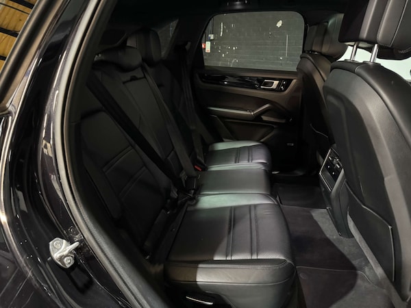 Used Porsche Cayenne 2020 for sale - 75663146: Photo 20