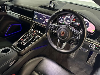 Used Porsche Panamera 2018 for sale - 75556384: Photo