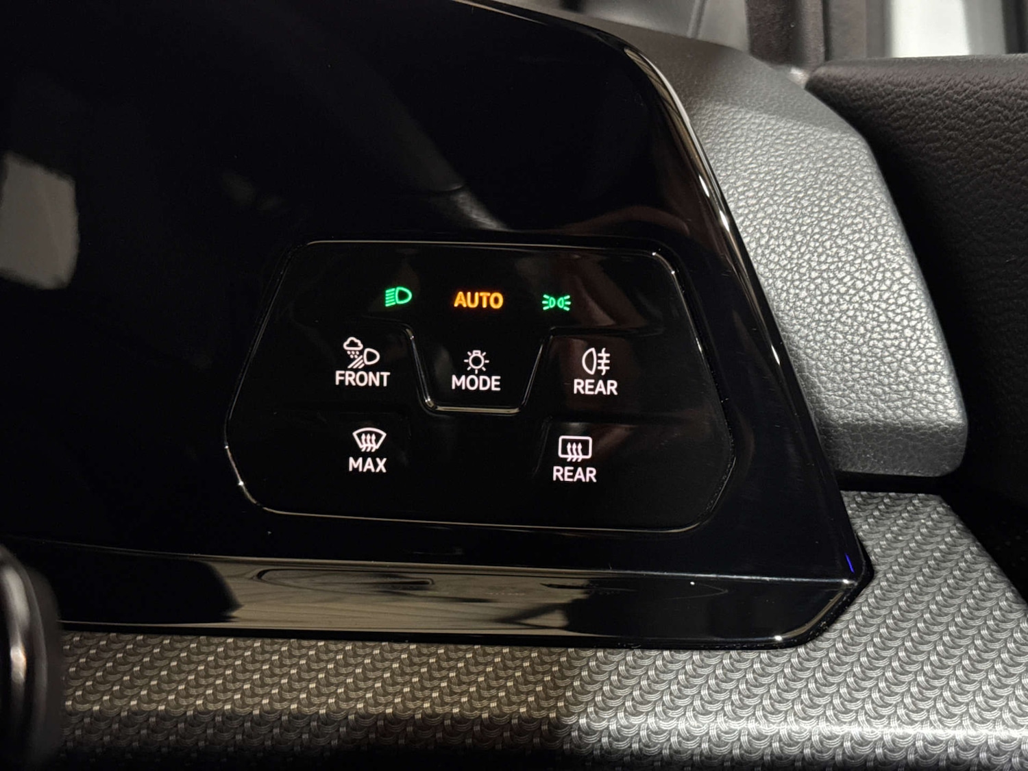 Used Volkswagen Golf 2021 for sale - 77328587: Photo 30