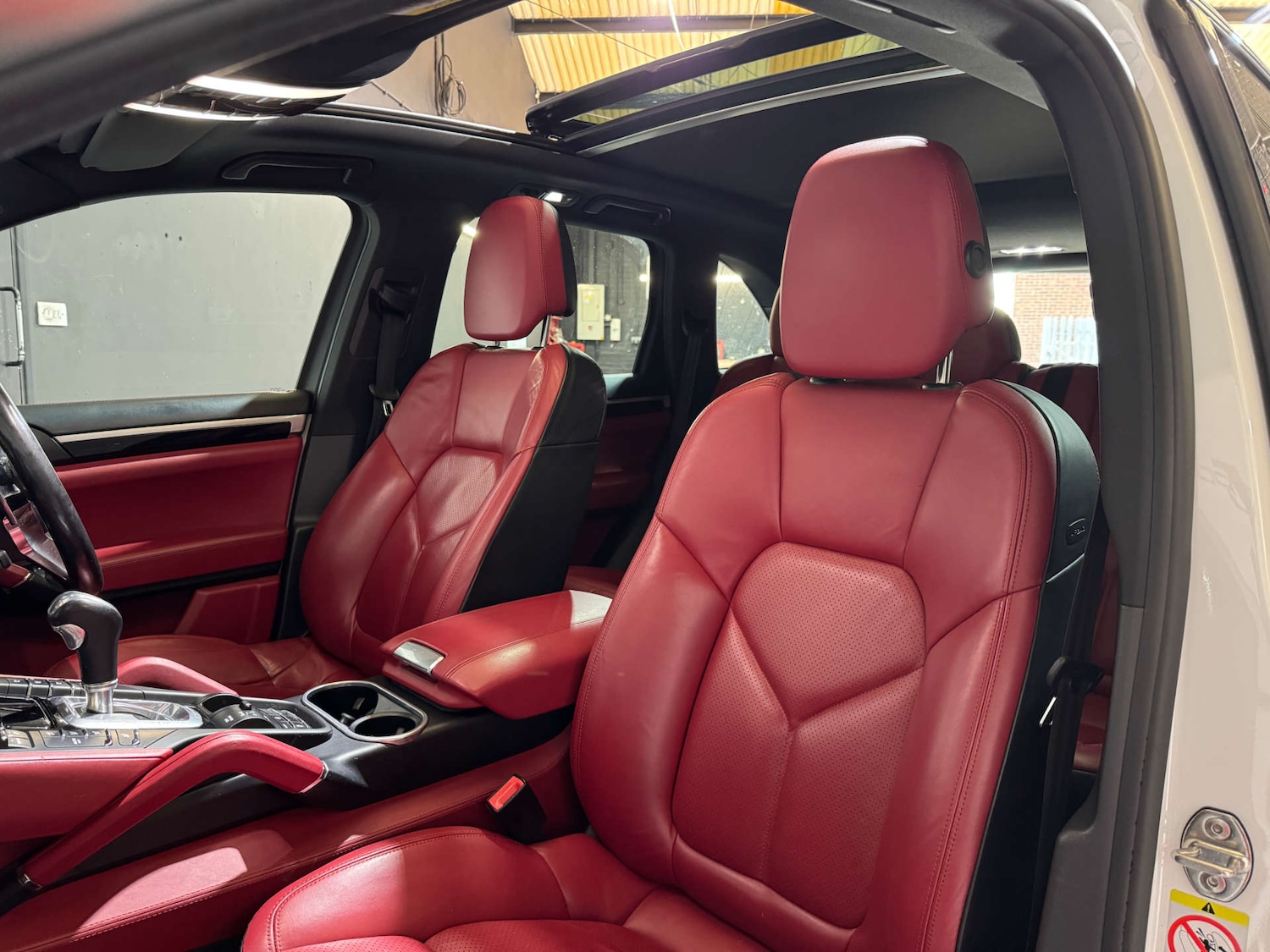 Used Porsche Cayenne 2015 for sale - 76601569: Photo 13