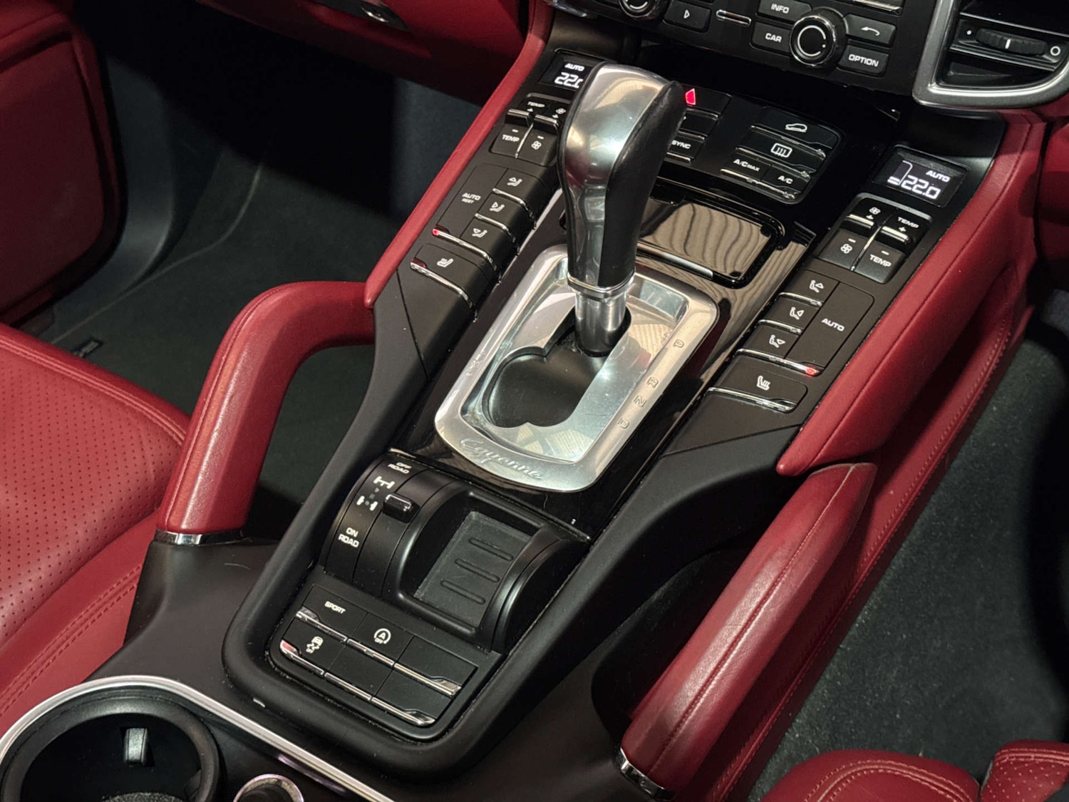 Used Porsche Cayenne 2015 for sale - 76601569: Photo 22