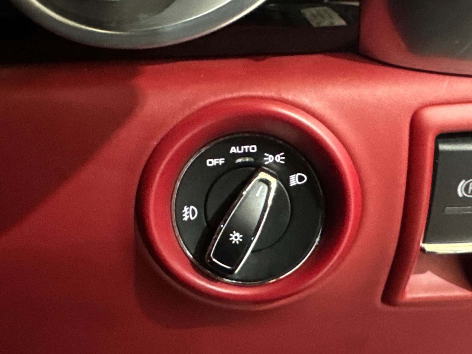 Used Porsche Cayenne 2015 for sale - 76601569: Photo 26