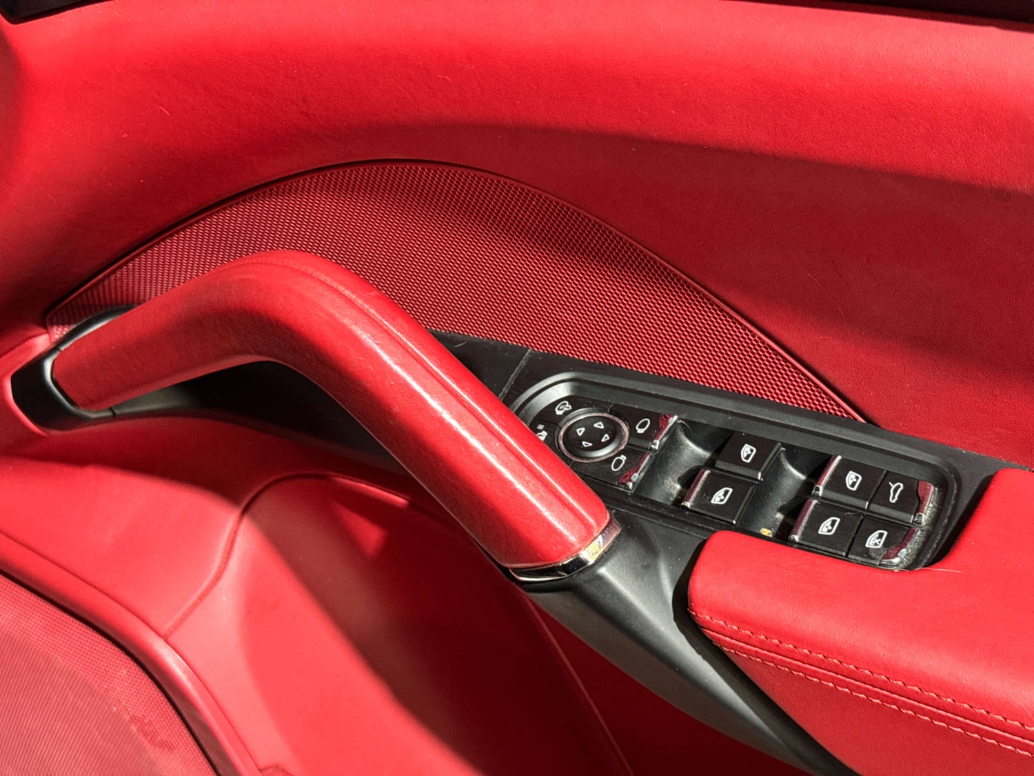 Used Porsche Cayenne 2015 for sale - 76601569: Photo 28