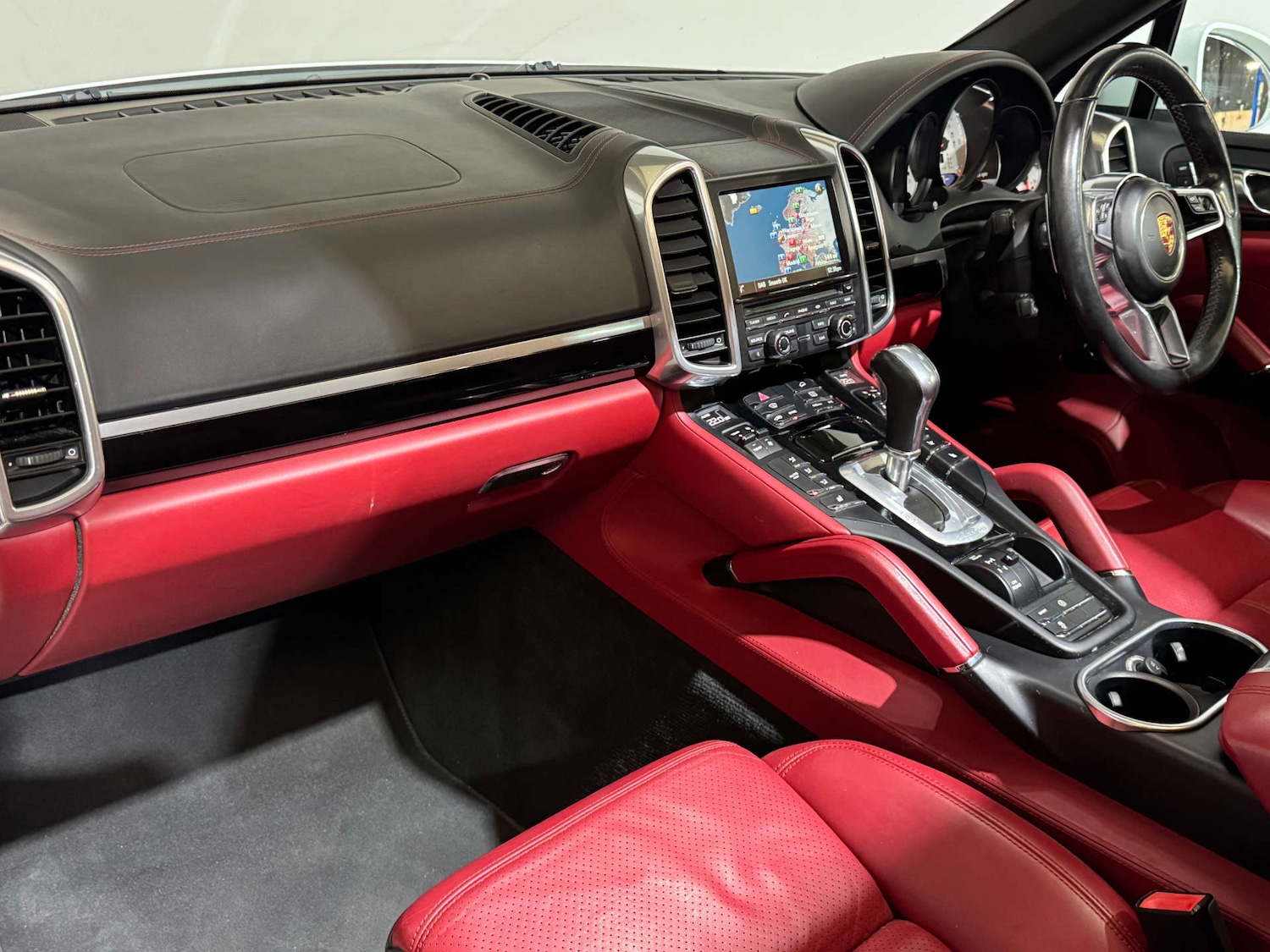 Used Porsche Cayenne 2015 for sale - 76601569: Photo 30