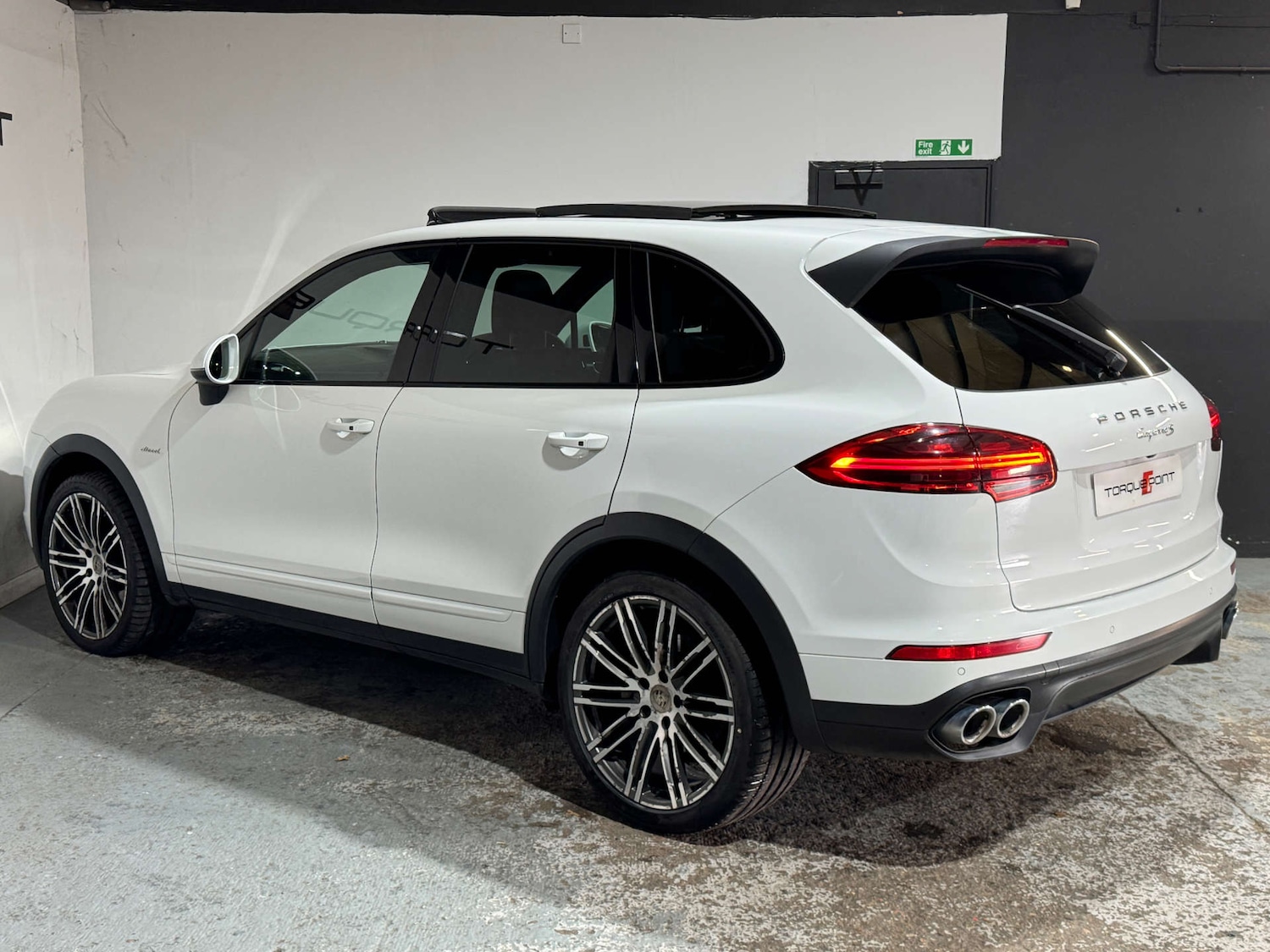 Used Porsche Cayenne 2015 for sale - 76601569: Photo 9
