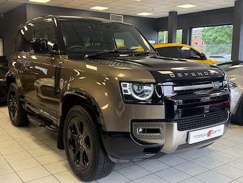 Used Land Rover Defender 2021 for sale - 78840077: Photo