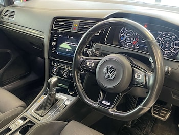 Used Volkswagen Golf 2019 for sale - 78213112: Photo