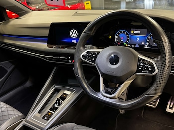 Used Volkswagen Golf 2022 for sale - 77548579: Photo