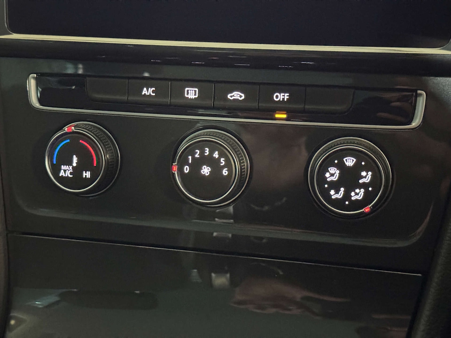 Used Volkswagen Golf 2019 for sale - 76314081: Photo 25
