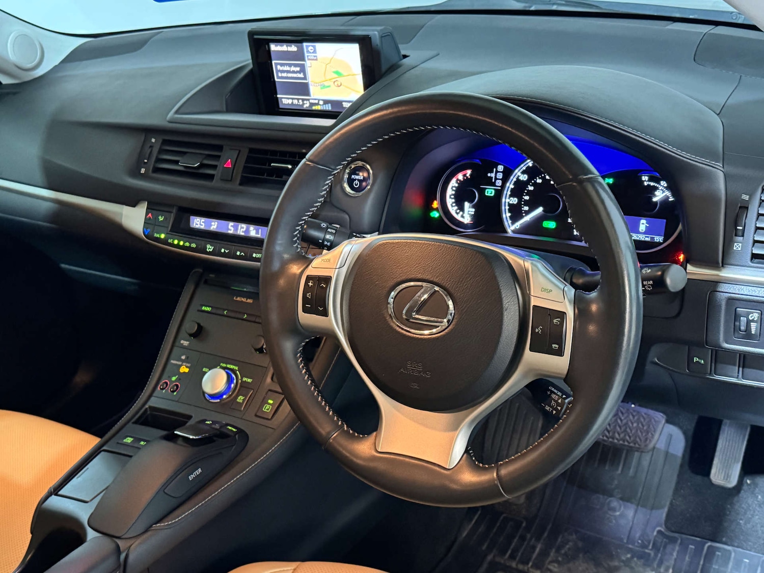 Used Lexus CT 2014 for sale - 77094209: Photo 2