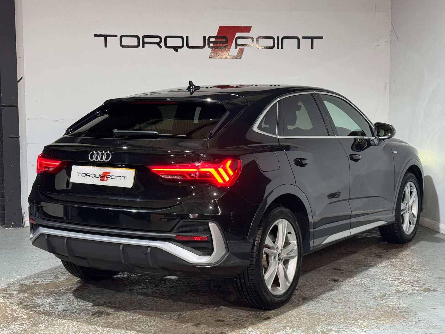 Used Audi Q3 2021 for sale - 76393368: Photo 3