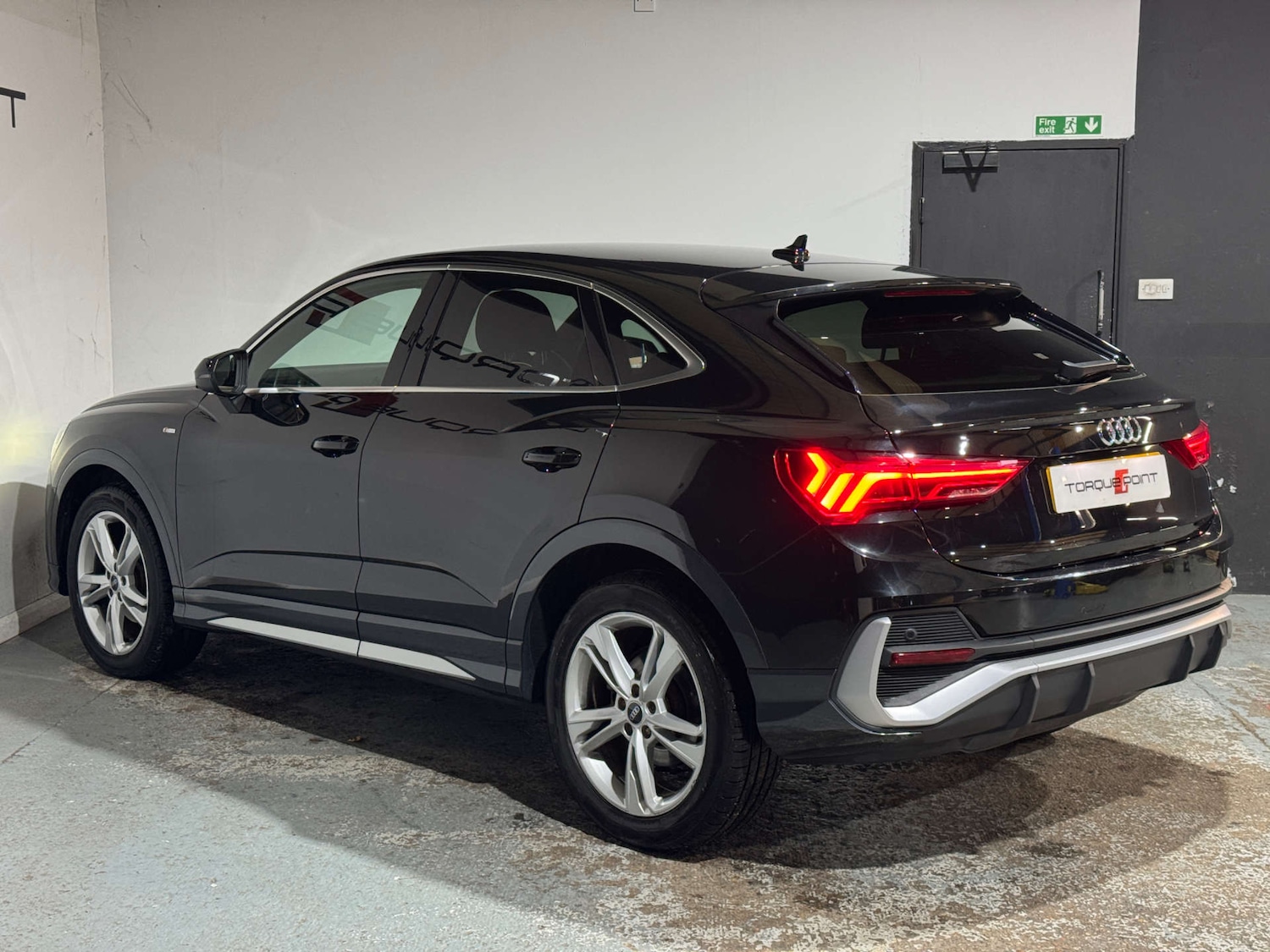 Used Audi Q3 2021 for sale - 76393368: Photo 9