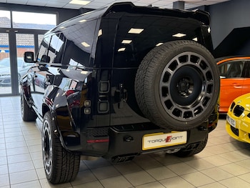 Used Land Rover Defender 2026 for sale - 79238237: Photo