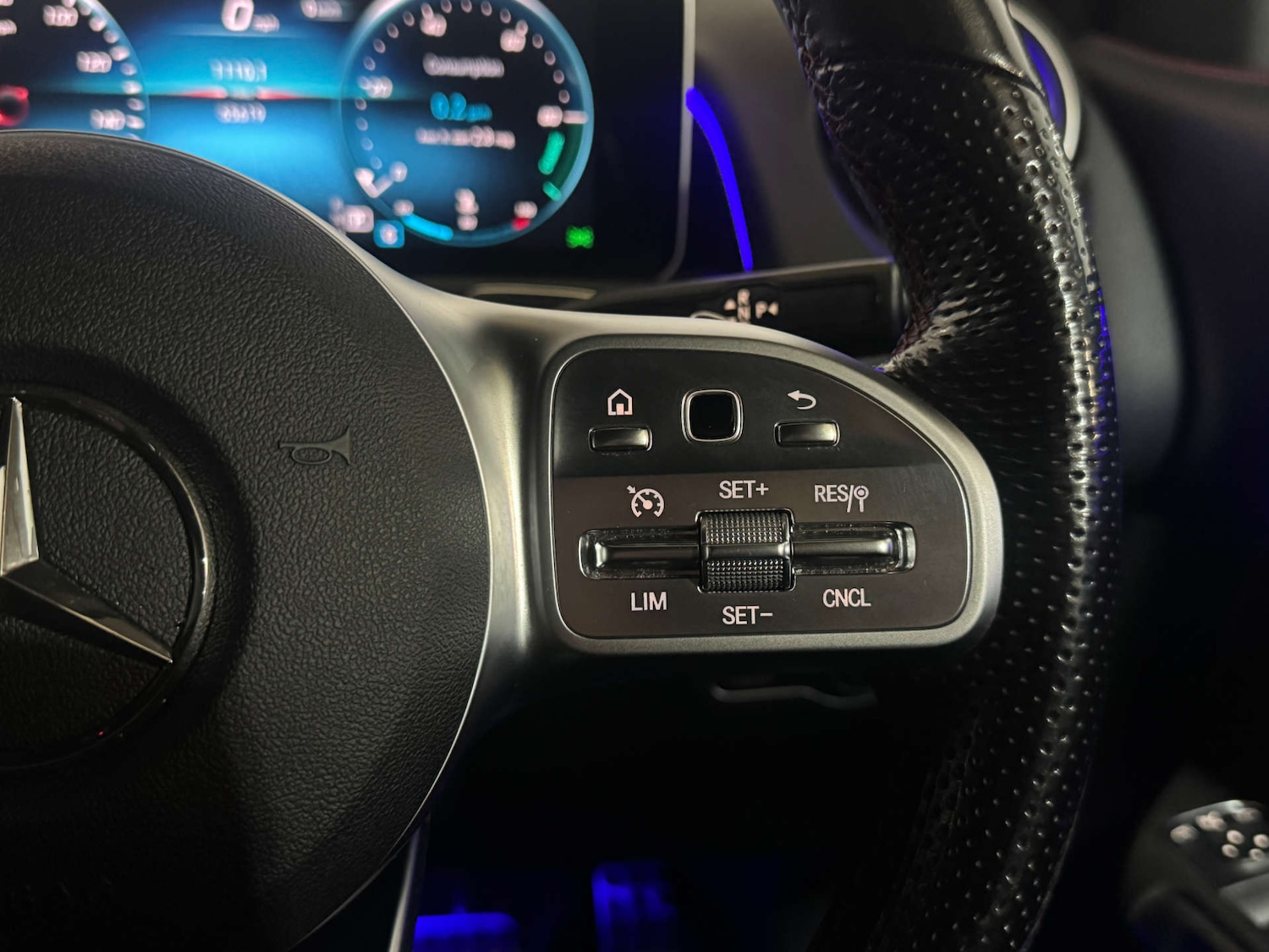 Used Mercedes-Benz GLB 2020 for sale - 76367324: Photo 25