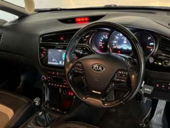 Used Kia Ceed 2017 for sale - 74870852: Photo