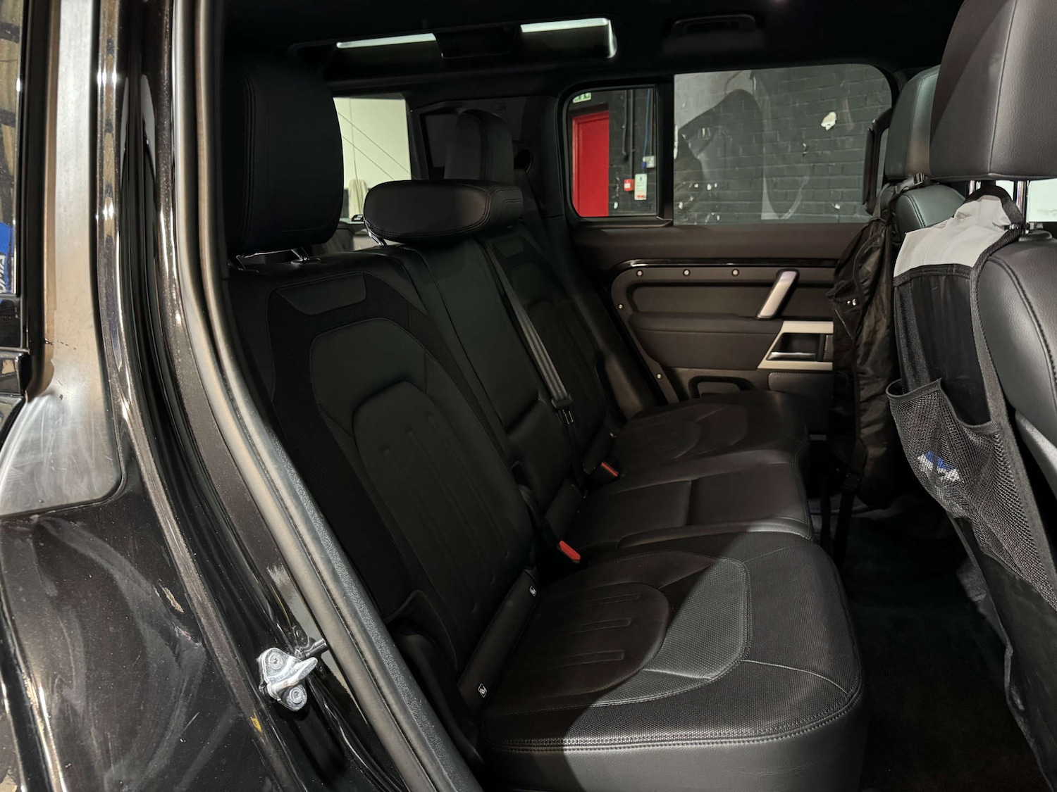 Used Land Rover Defender 2021 for sale - 76064569: Photo 18